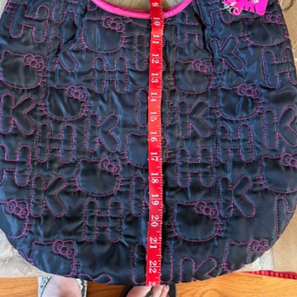 NWT Hello Kitty Sanrio Large Quilted Puffer Hobo Shoulder Tote Bag with Charms - Picture 6 of 8